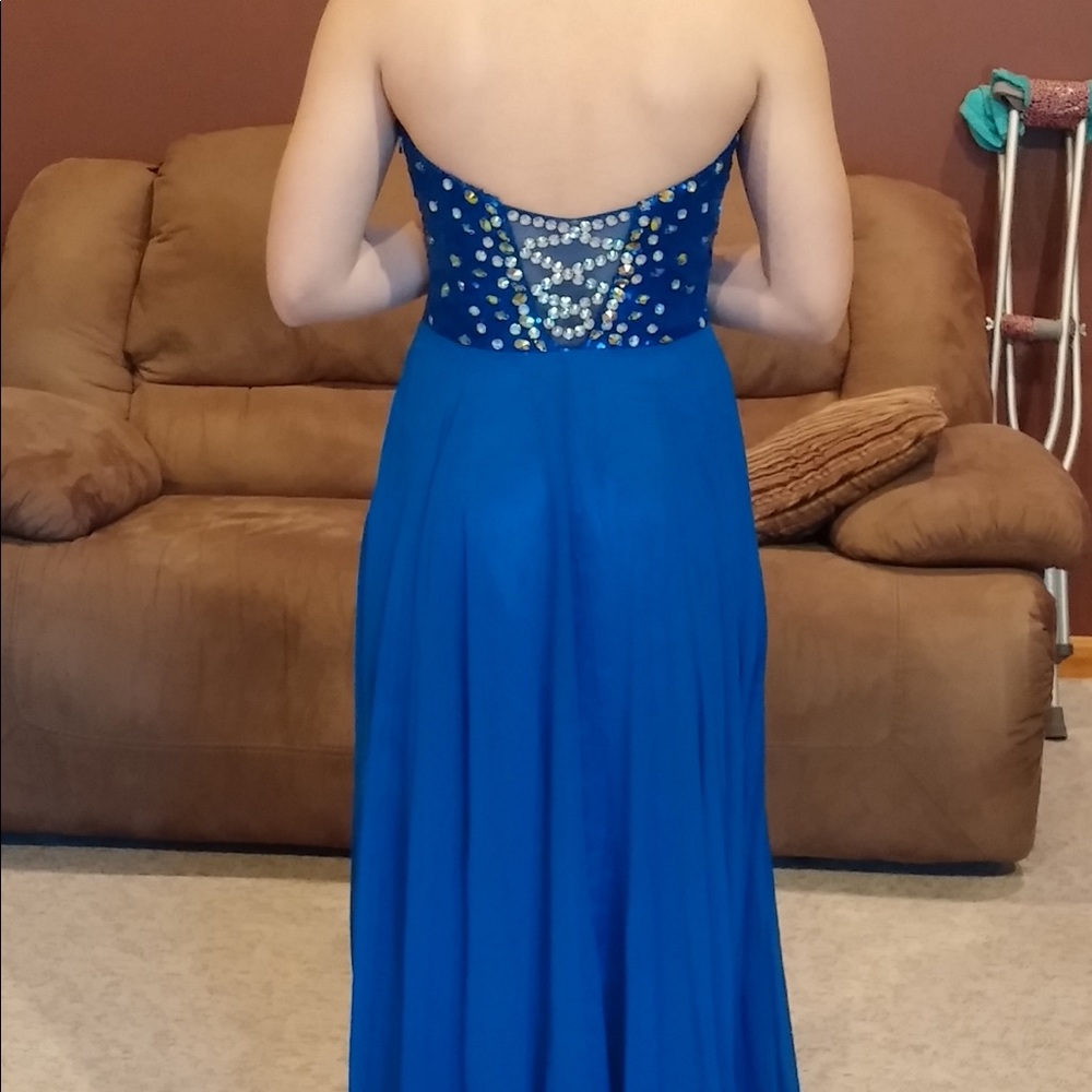 Prom dress - Picture 3 of 4